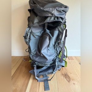 Men’s Aura Atmos AG 65, size medium.